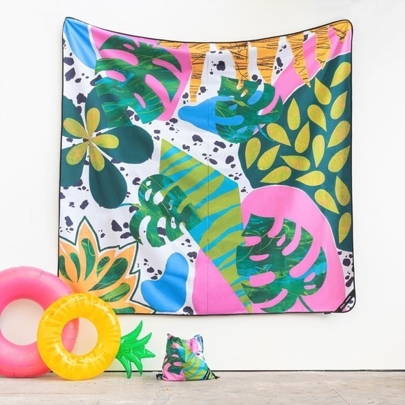 Deb McNaughton X Picnic Season Welcome to the Jungle Picnic Blanket NWT - Picture 1 of 6